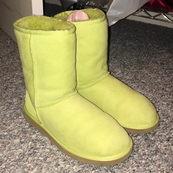 uggs lime green